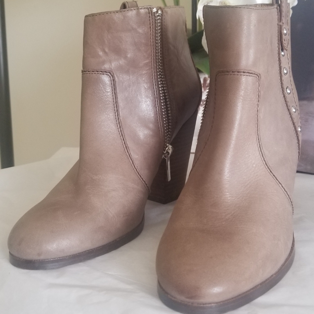 Coach leather bootie size 7M